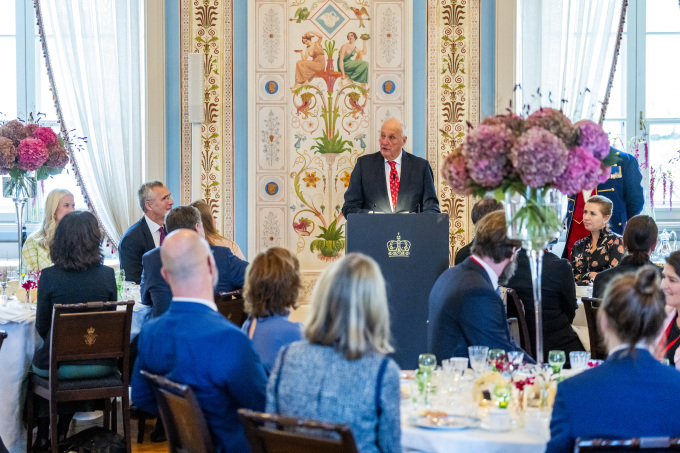 Kongen talte under lunsjen på Slottet i anledning Nordisk råds 75. sesjon. Foto: Emilie Holtet / NTB